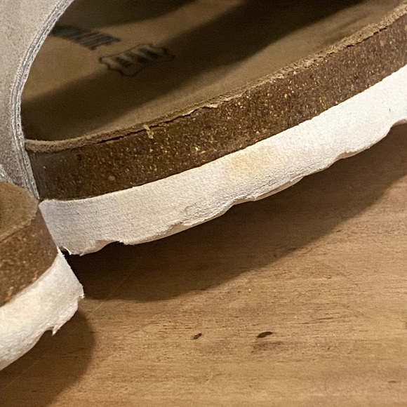 Cushionaire Beige Sandals 9.5 - Picture 7 of 8